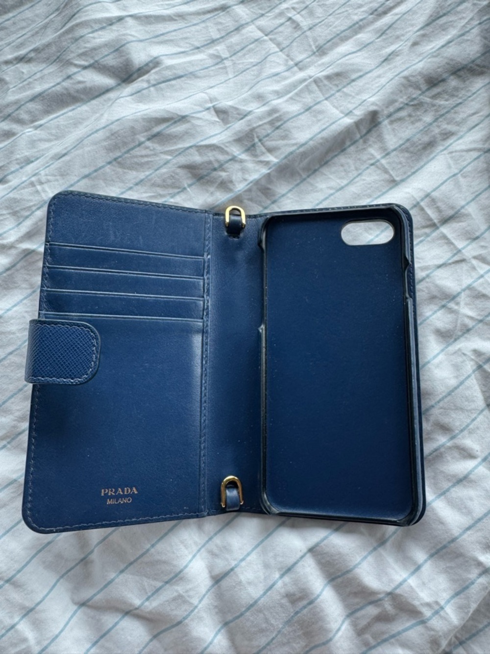 PRADA Saffiano leather phone case with a wallet compartment size: IPhone 6/6s/7 - Picture 3 of 5